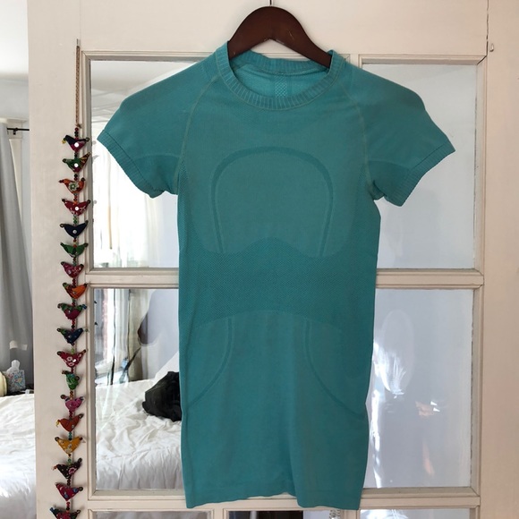 lululemon athletica Tops - Lululemon Women’s Run Swiftly Tee. Size 4